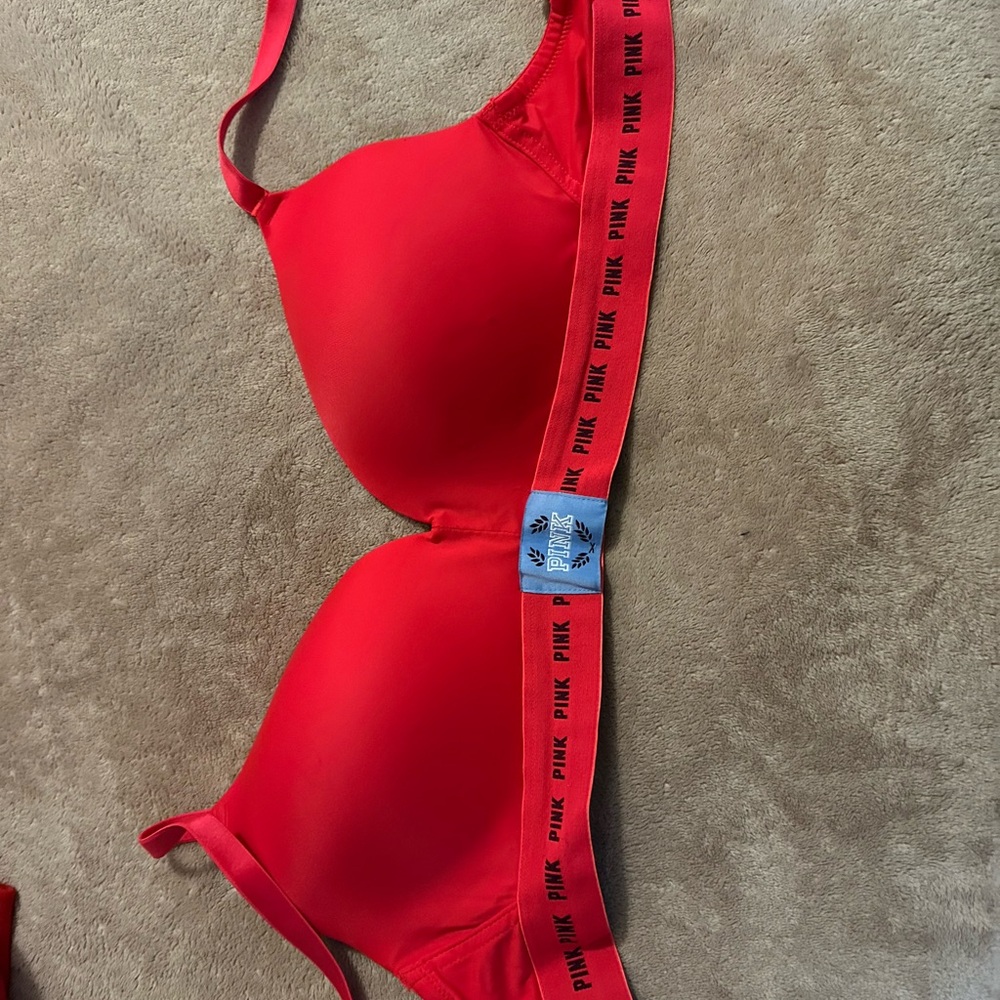 Victorias secret pink bra wireless push up 34DD